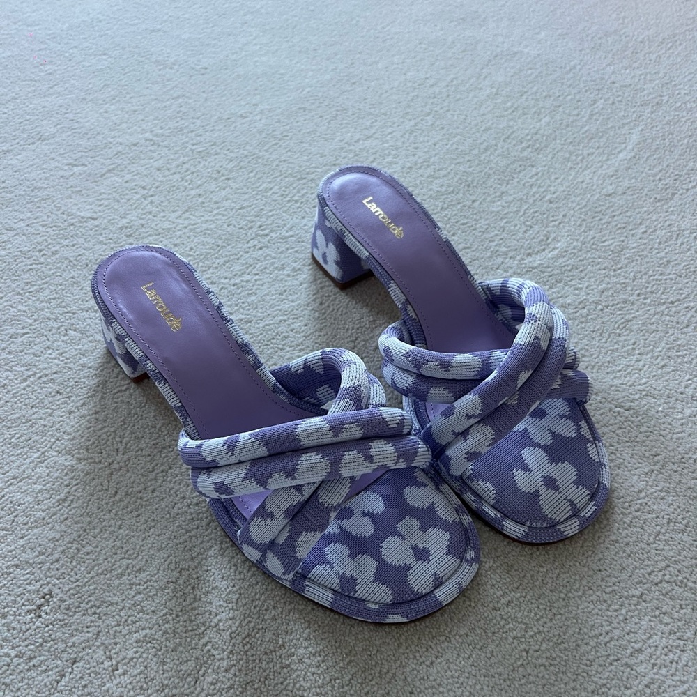Larroude women’s 8 purple flower heel.